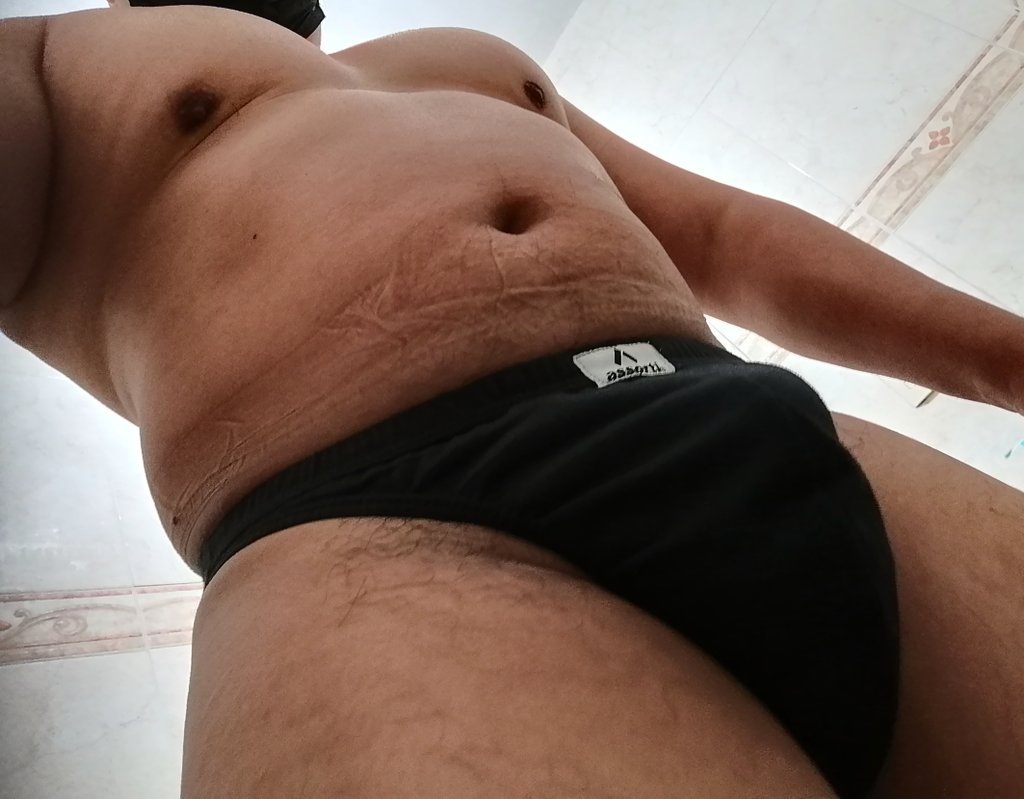 Machinentrusa1's tweet photo. Ya en el jale raza #encalzones #calzones #trusa #bikini #bulge #bulto #chacalesymayates #Chacalones #CHACALCALIENTE @trusasmorbosas @MorboTrusa @MeTrusas @Felipe51713535 https://t.co/3FHuXV111G