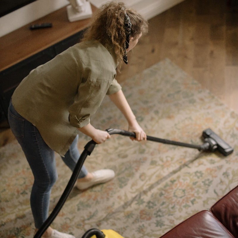 K9Praventa360's tweet photo. Here are 2 tasks you can do over the weekend to keep your home free of fleas and ticks.
1. Washing bedding (the dogs and yours)
2. Vacuuming the carpet, rugs, and cushions.
#fleafree #fleafreehome #tickfree #tickfreehome #k9praventa360