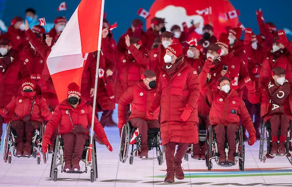 AccessibleMedia's tweet photo. March was a busy month for AMI! From Season One of Fashion Dis wrapping to Adaptable Animals starting, the Paralympics and Blind Hockey tournament, there was lots of content to enjoy. https://t.co/sAVUe8VIMg