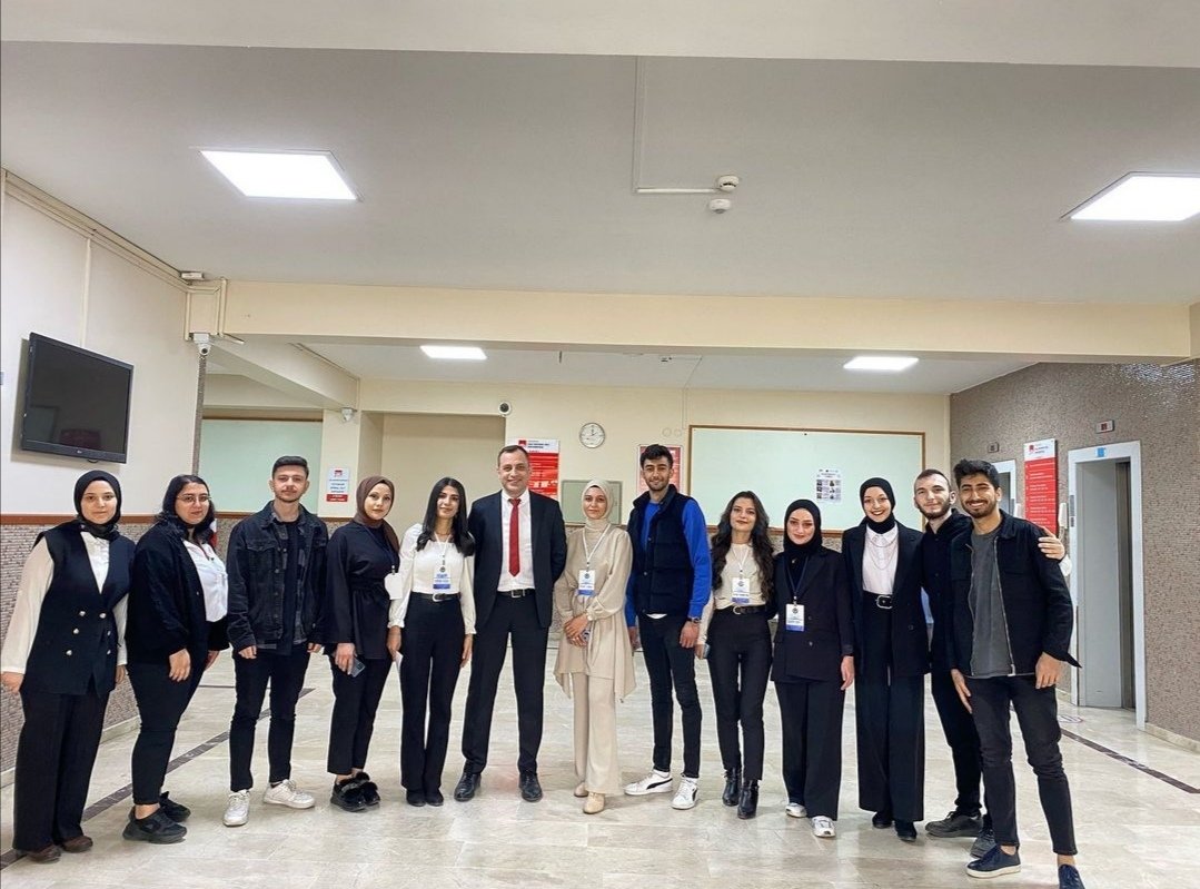 hbv_sakit's tweet photo. MedData Eğitim Müdürü Serkan Baştuğ hocamıza katılımlarından dolayı teşekkür ederiz ✨ https://t.co/XuIiY4nGIT
