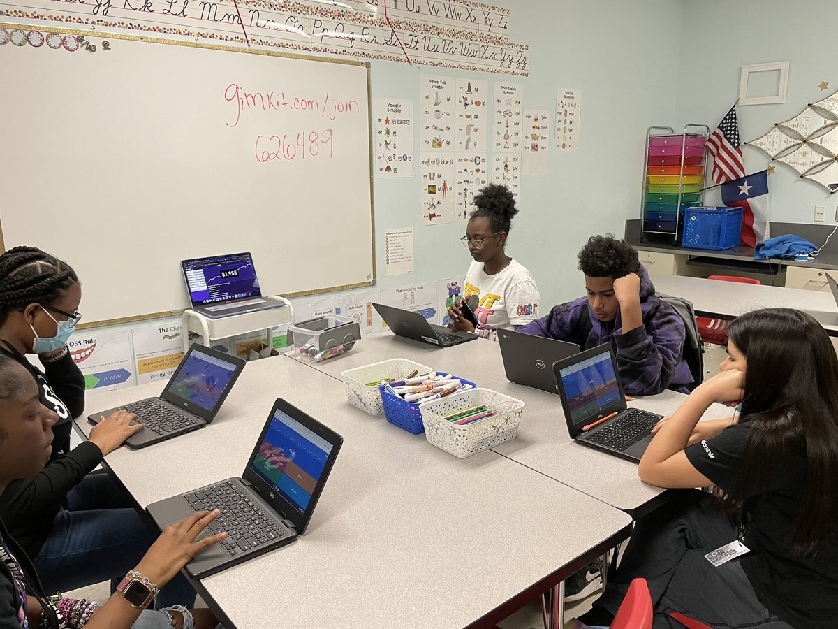GwendolynMeaux's tweet photo. Hayze isn’t letting anyone take 1st place for her! They all want those rewards and bragging rights! #reading #7thgrade #gimkit @HumbleISD_WMS #syllabletypes https://t.co/eriO8mluLK