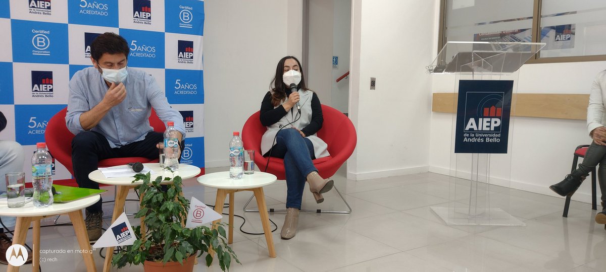 mingusiano's tweet photo. Excelente conversatorio sobre problemas avances y dificultades para Chiloé. Con @AmpueroAdriana  en el @AIEP de Castro https://t.co/OEQZgBLUoF