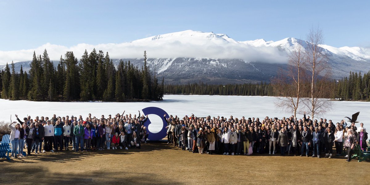 atleeclark's tweet photo. Spent the last five days with the most incredible team. Vision, passion and vibes at 💯. Join us https://t.co/Cgi1IhXsVS @shop @Shopify https://t.co/n5HSUfpX3N