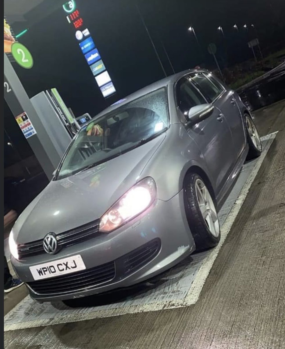 Kscott_94's tweet photo. The following car has been stolen from a pizza shop in Andersonstown, west Belfast in the past 30 mins. Last seen heading along Falls road at Whiterock Road junction. 

Contact police if seen 

Reg - WP10CXJ https://t.co/sHdAklK27t