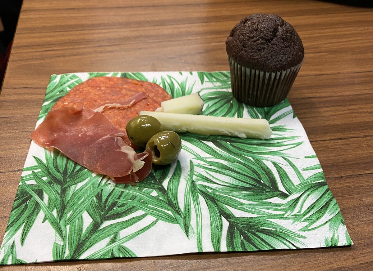 ewsmfl's tweet photo. Year 8 Spanish enjoyed using their knowledge of ordering food to try some traditional Spanish food in today’s lesson- Manchego Cheese, Chorizo, Serrano Ham and Olives. Buen trabajo 👏🏻 https://t.co/MJtKXOSylu