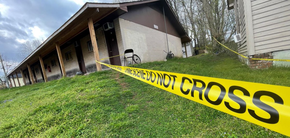 DaltonPD's tweet photo. The victim in Thursday morning's shooting has been identified as 62 year old Kenneth Ray Townsend. Anyone with information on the shooting is asked to contact Detective Jason Robinson at 706-278-9085, extension 9-180. https://t.co/JvTUl3dQDz https://t.co/DtRS6ht7cC