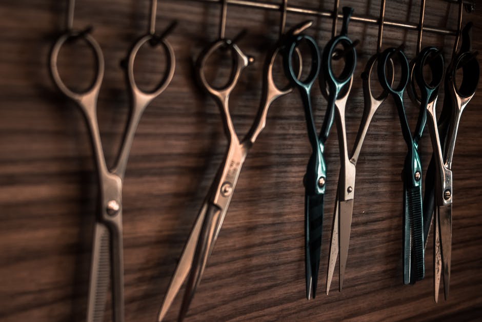 perRFTM's tweet photo. I was faced with three choices: search out another stylist who works well with curly hair, leave the split ends be, or cut it myself.
Hand me the scissors. #40things #life #cooking #pets #curlyhair #RFTM https://t.co/nhsud0zvqj https://t.co/7WjlP2whJU