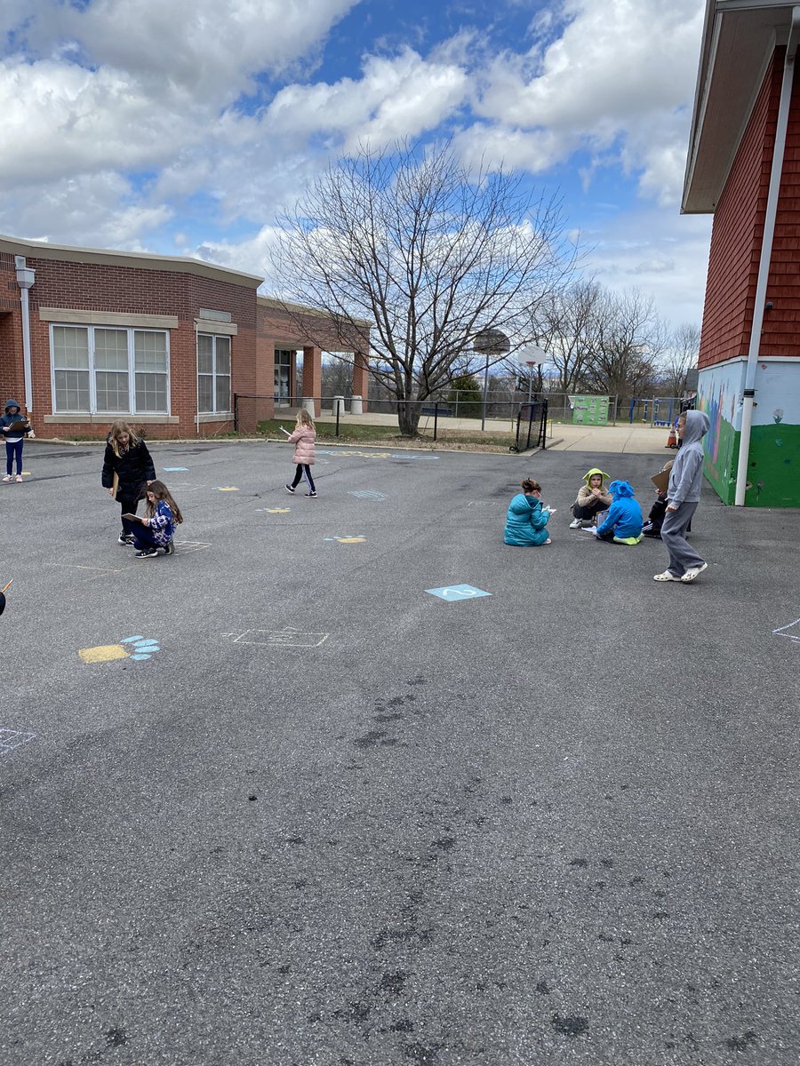 TroxellShannon's tweet photo. Finding area and perimeter of rectangles and irregular shapes! @SalusKayla @HTShuskies https://t.co/jFhnaR4kOL