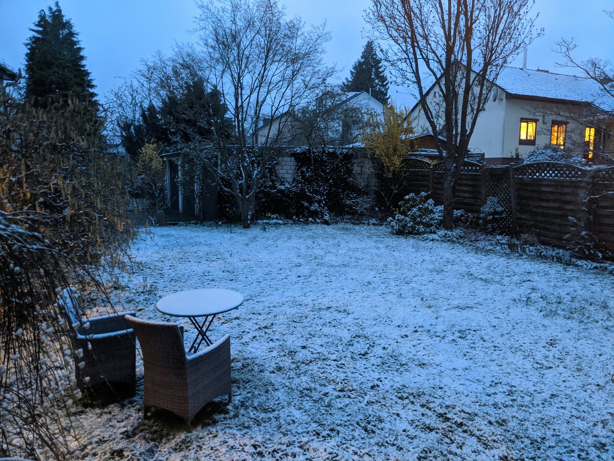 VafaAnderson's tweet photo. @jamie_stark An hour later... Nature be like... Jokes you 😅 https://t.co/KXWnEeoU1O