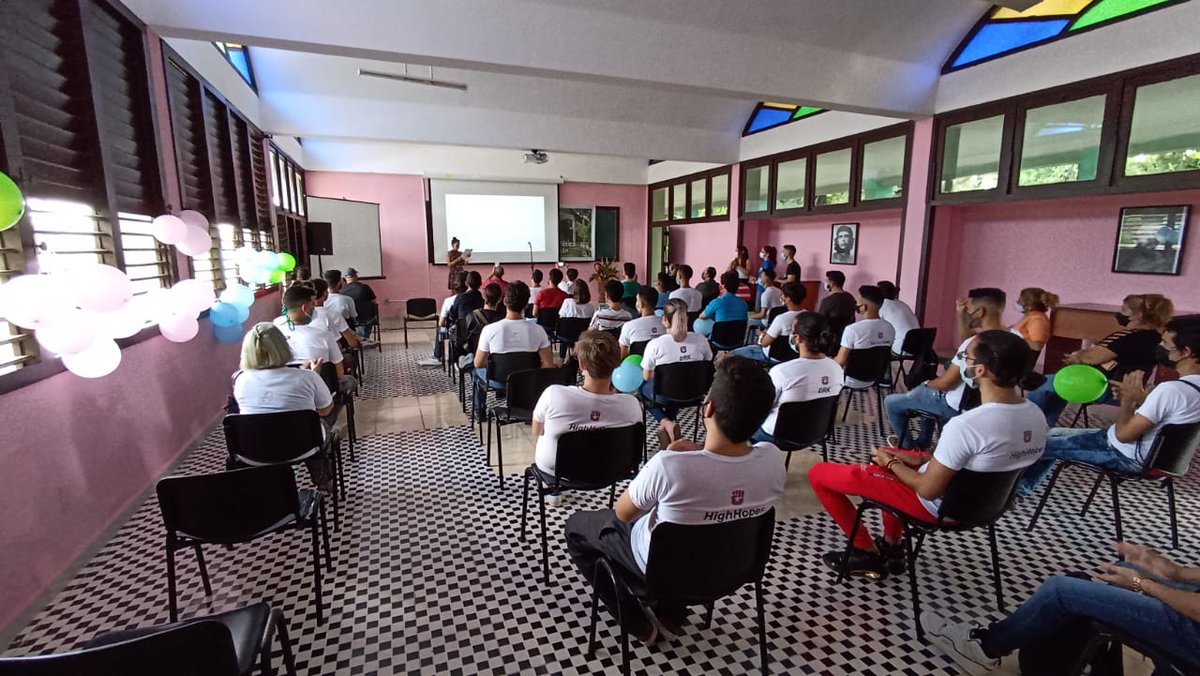 Participamos en la inauguración en la #UCLVnuestra,  de la Competencia Regional de Programación Competitiva ICPC, donde se rindió tributo a un profesor paradigmático en este campo, el Dr.C. Ricardo Grau Ávalo. #VamosConTodo.