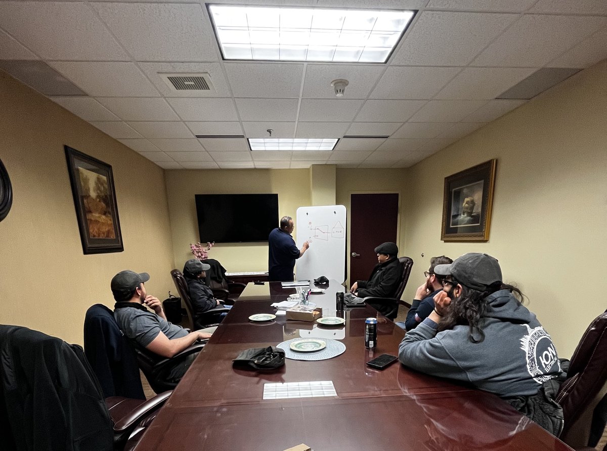 IonElectricalNE's tweet photo. Friday morning training 😎🤙 ☕️🍩⚡️  

https://t.co/02cqXzmMe6 https://t.co/io7c75m1p7