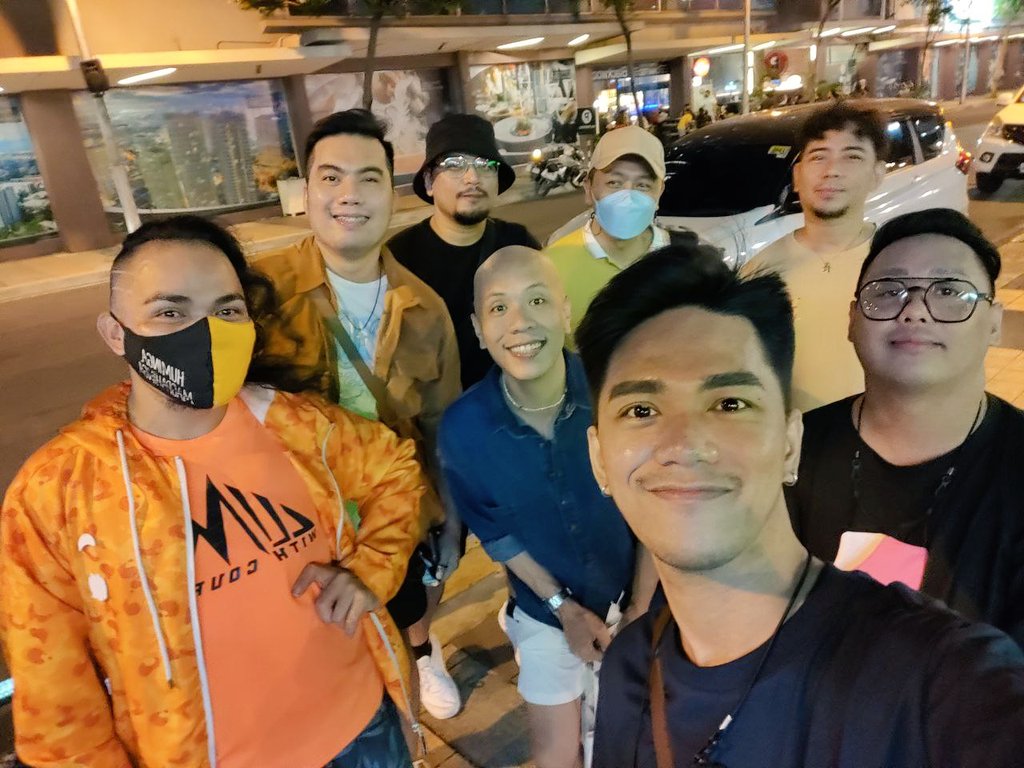 piodaldal's tweet photo. Syempre bilang capricorn na almost perfect,
di tayo papatimbog sa kulay!
Dapat lihis at angat. 🙈 #Nanlalamang
Wala naman palang poser sa #SpaceBroTime 🤪🤣😅
©️ Kuya @raellyy_ https://t.co/1OvB9F2LKB