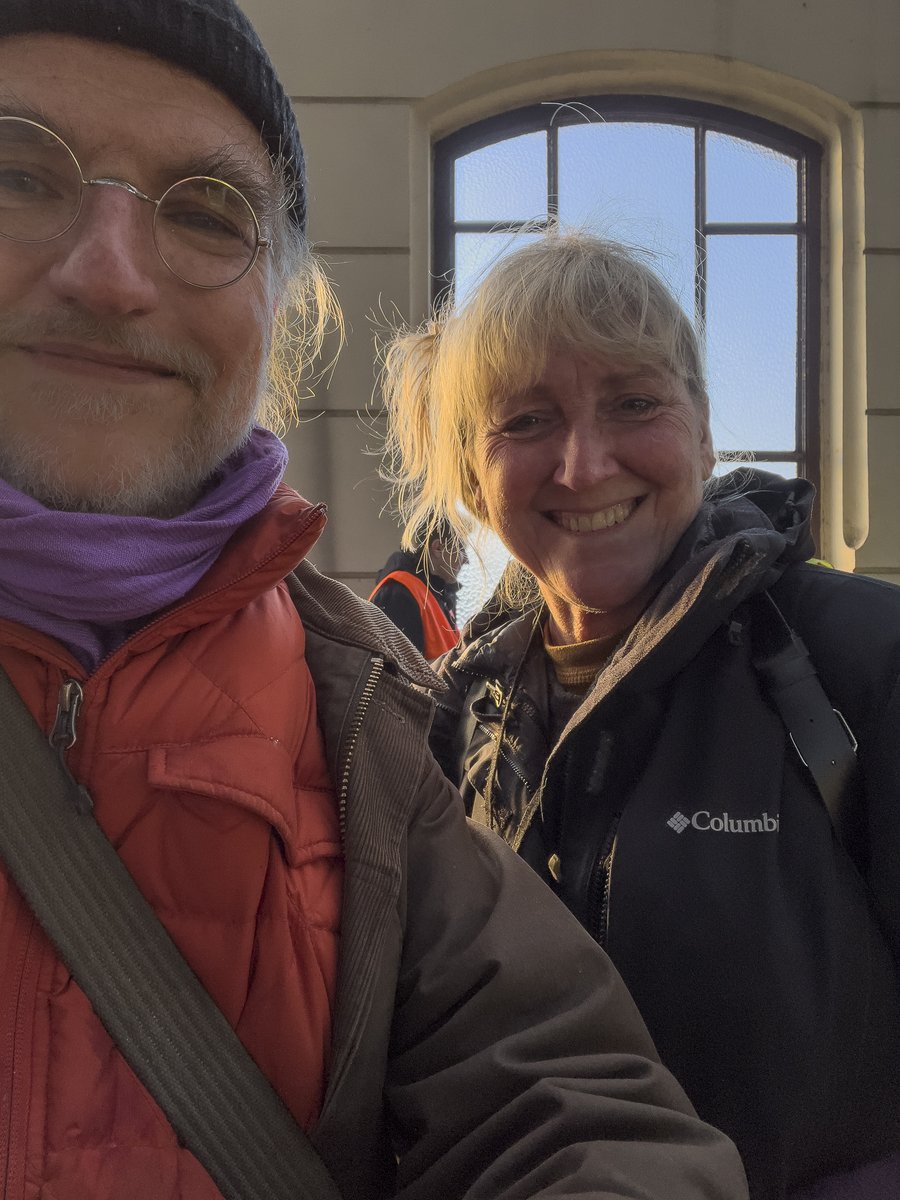 Was so good seeing Carol Guzy recently in Lviv, Ukraine. Thank you, <a href="/RippleEffectImg/">RippleEffectImg</a> for thinking of us…

x.com/RippleEffectIm…