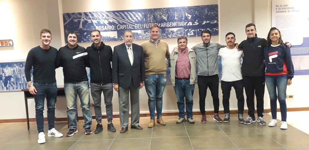 Ayer dimos el puntapié inicial para que nuestros seleccionados vuelvan a competir. Excelente noticia! <a href="/RosarioEsFutbol/">RosarioFútbol</a>