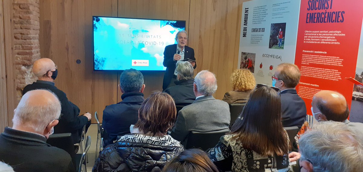 CreuRojaCAT's tweet photo. “Aquest any commemorem els #CreuRoja150Anys a Catalunya i ens trobem ara davant un nou repte humanitari. Més de 4 milions de refugiats han sortit els últims dies d’Ucraïna i, només a Catalunya, ja hem atès més de 15.000 persones” @JosepQuitet https://t.co/mlnkpYcJ4p