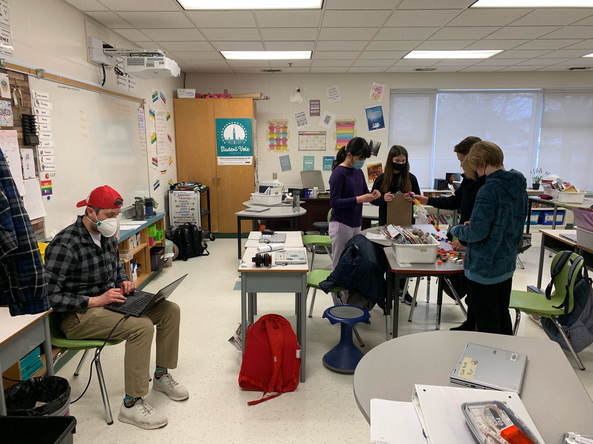 Mrs. Divell tweet media