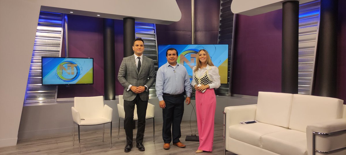 TMXDigital's tweet photo. 🔵 Ya en el estudio el Dr. Gilberto González Mellado, paidopsiquiatra del #CIDEN de la @ssaludsonora, estamos aprendiendo sobre el trastorno del espectro autista, en el marco del día mundial de la concienciación de este trastorno.
#DiadelAutismo
@Rosalbawong7
@vicenteruiz29 https://t.co/y1P0GqjcIL