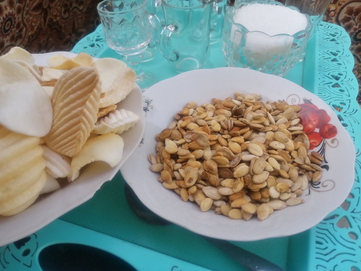 أيًا كان شعورك بهذه اللحظة😥 لا تنسى أبدًا👌🏻أن عوض الله آت ليمحي مُر ما رأيته كله🙂