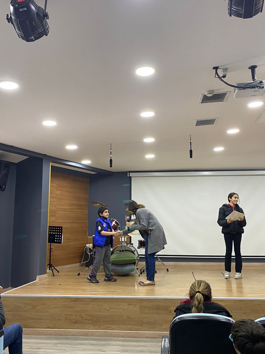 norahamzeh's tweet photo. When you believe that children #can & #will, they will show you wonders. Look at this child’s face! A moment in time . #imageofthechild #hundredlanguages #proud #iblearnerprofile #LP @LWISIstanbul https://t.co/T98MbUgkBu
