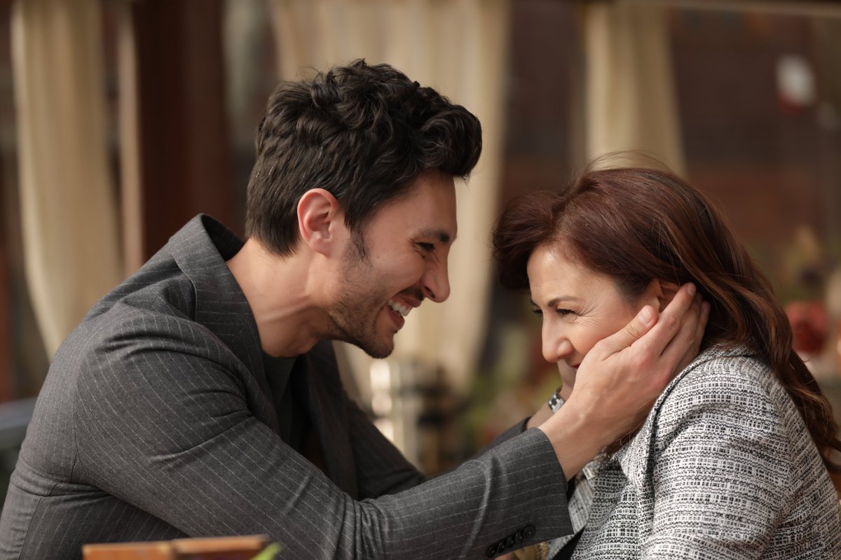 mira_rimall's tweet photo. الصورة تجنن ❤❤❤😭😭😭❤
#ilhanşen #AskMantikIntikam 
#gunaykaracaoglu https://t.co/w2ncAo9DIa