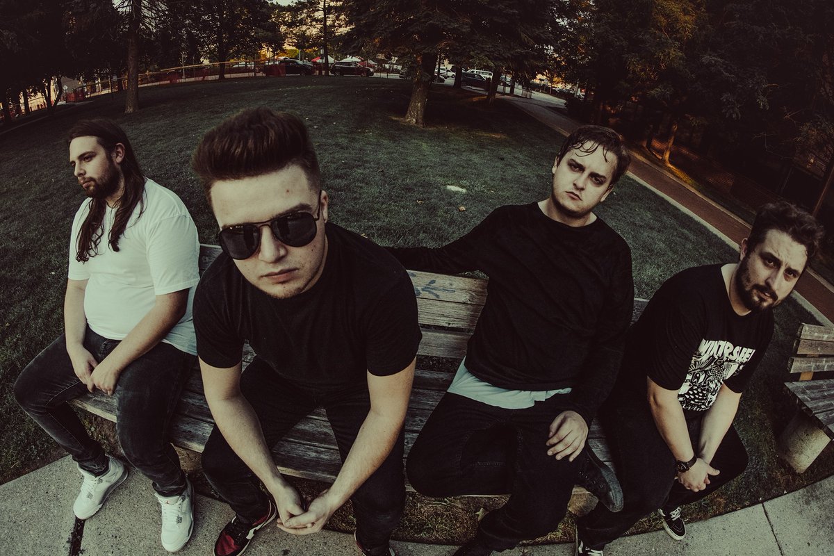 AMinor_Presents's tweet image. 4 WEEKS AWAY: Don't miss Junko Daydream w/ @DiamondWeaponTO, @DeadhawkFm, WAIVERS &amp;amp; Middle Child at Hard Luck Bar on Friday, April 29! Tickets available now at: bit.ly/35T4qVs