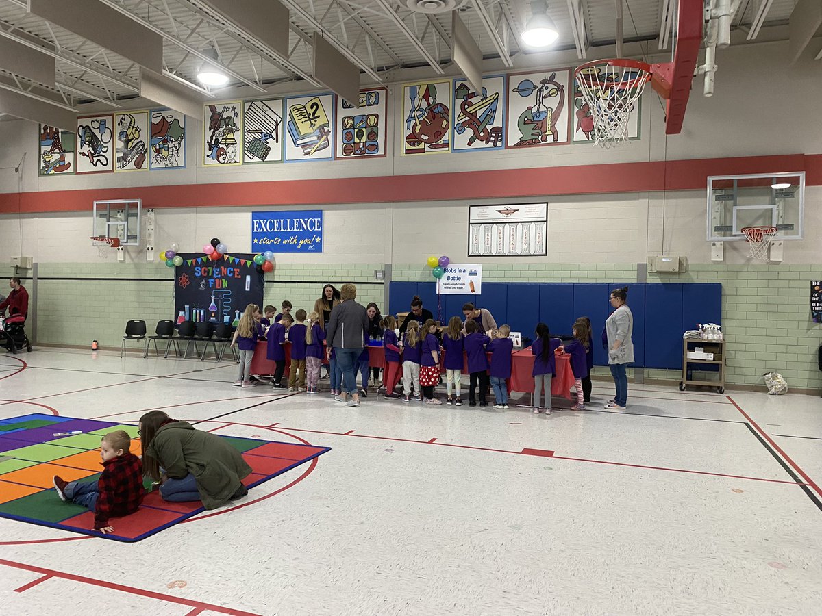 MrsBartsch's tweet photo. STEM DAY!!! What a great day of learning and community!!! Thank you Twining staff for an amazing event! @TwiningSchool #GFSchools https://t.co/mvnM1ytfZE
