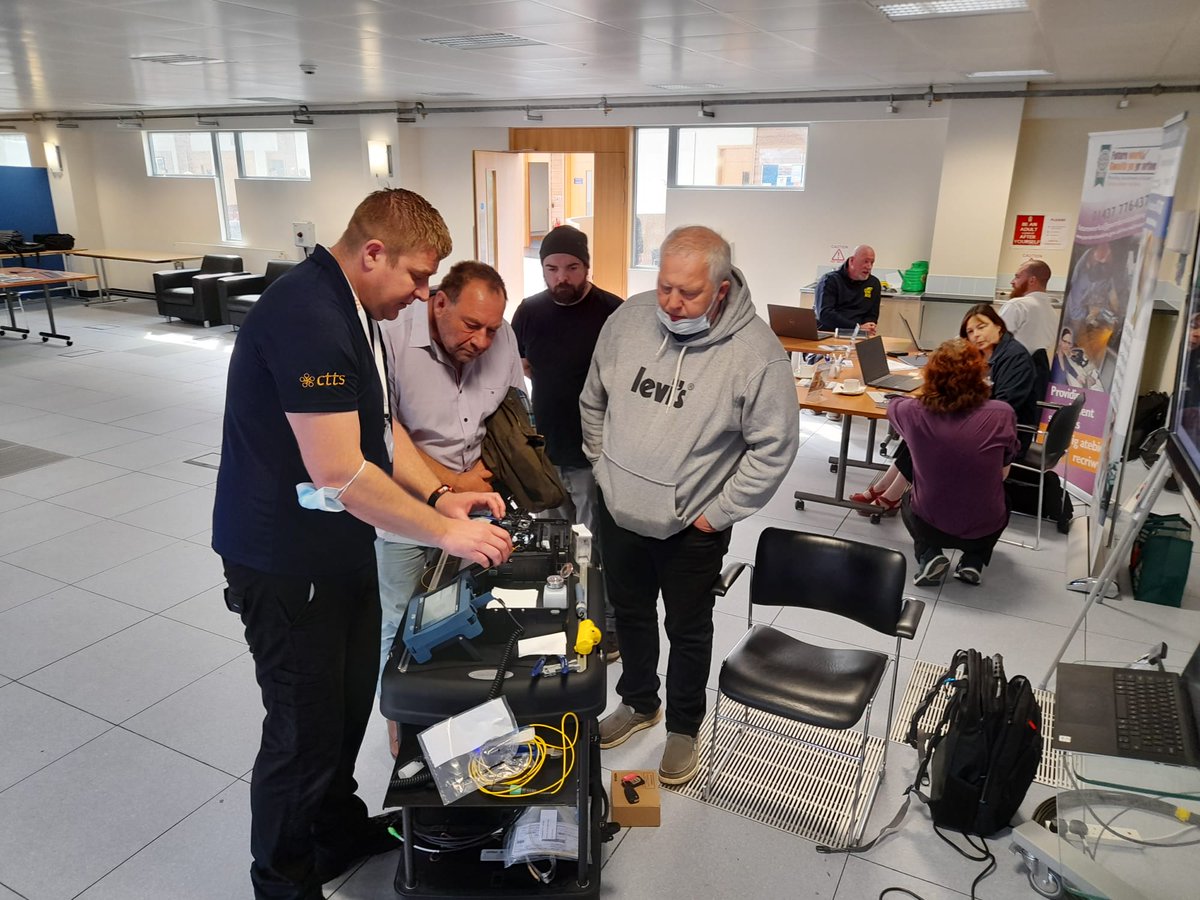 DigitalPembs's tweet photo. THANK YOU!
On Wednesday, we ran the Meet the Supplier Event at the Bridge Innovation Centre. It was attended by over 30 small businesses, who found the opportunity to hear presentations on the future fibre plans for Pembrokeshire 
#ogiwales #broadwaybroadbandcymru #dragonwifi https://t.co/UsNN118ZW4