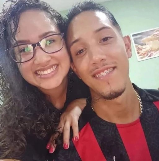 Dayane27351582's tweet photo. Se eu pudesse pularia esse mês mas infelizmente não posso e nada que eu faça trará você de volta.

#23/04 #27/04 #1anosemvc #meupequeno😔 https://t.co/6d3F8JmG6f