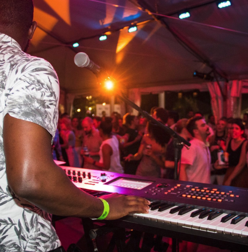 Join me in celebrating and supporting the non-profit Greenway Conservancy at Glow in the Park on June 10! Featuring your favorite Greenway Food Trucks, local libations, and live entertainment; buy your tickets today and get your GLOW on! <a href="/HelloGreenway/">Rose Kennedy Greenway</a> 
givebutter.com/GlowInThePark/…
