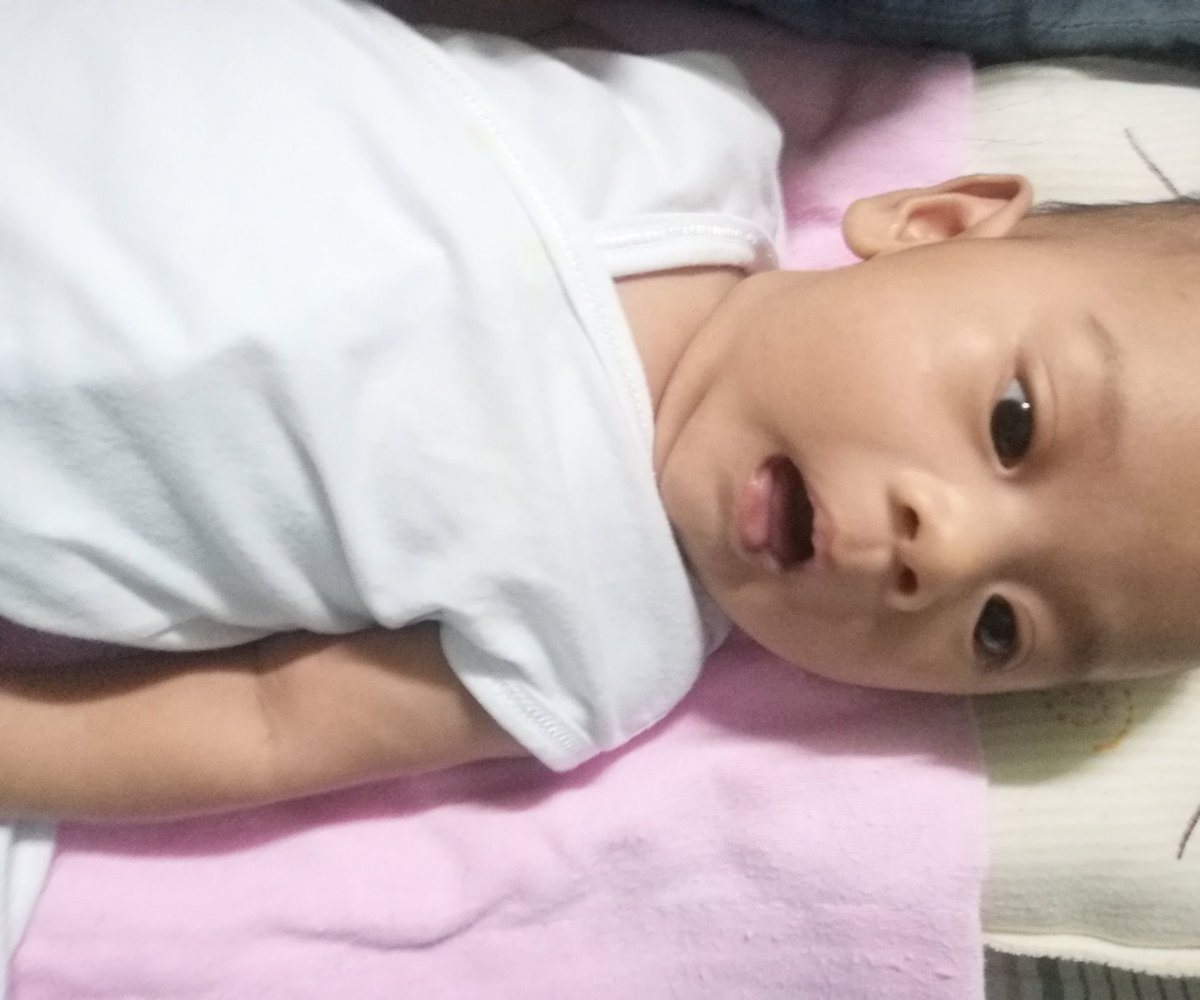 daenerisse's tweet photo. Anak, mababa na yung 15 hours na bukas ang aircon. Ikaw ibabayad ko sa @meralco 😂😂 jk lang. Love you bengbeng ko. Kahit 24 hrs pa wag ka lang magi-iyak. https://t.co/ZPcip09fqJ