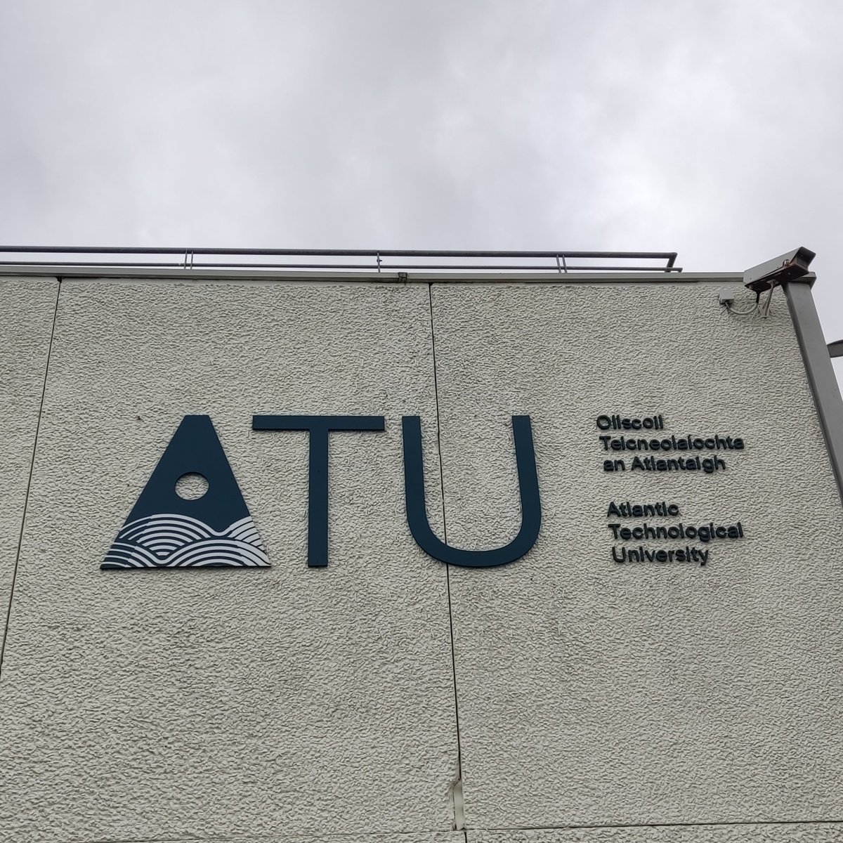 There's a great buzz around the university today! GMIT becomes ATU, the Atlantic Technological University. 🎉 #AtlanticTU <a href="/GMITOfficial/">Hurling_Kerry</a> @MfrcGmit <a href="/atu_ie/">Atlantic Technological University</a>