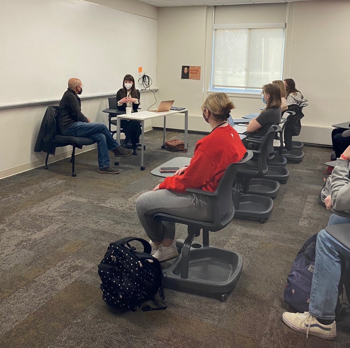unlcas's tweet photo. This morning alumnus @donwinslow is visiting with students and lecturer Rachel Cochran in a fiction workshop course βπ
@NebraskaAlumni #AlumniMaster @unlenglish @UNLwriters #UNL https://t.co/vFYA0De519