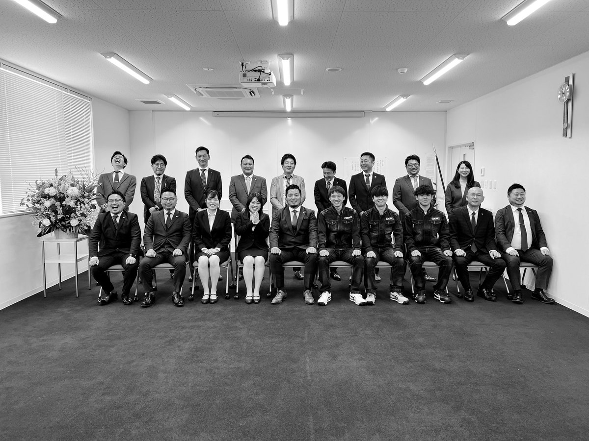 ogishi_ogc's tweet photo. 無事入社式を終え5名の新入社員が仲間入り😊
これから一緒に仕事を楽しみましょ!
#OGISHI #鳶 #建設 #建設業 #新入社員 https://t.co/o4lNFMKmTD