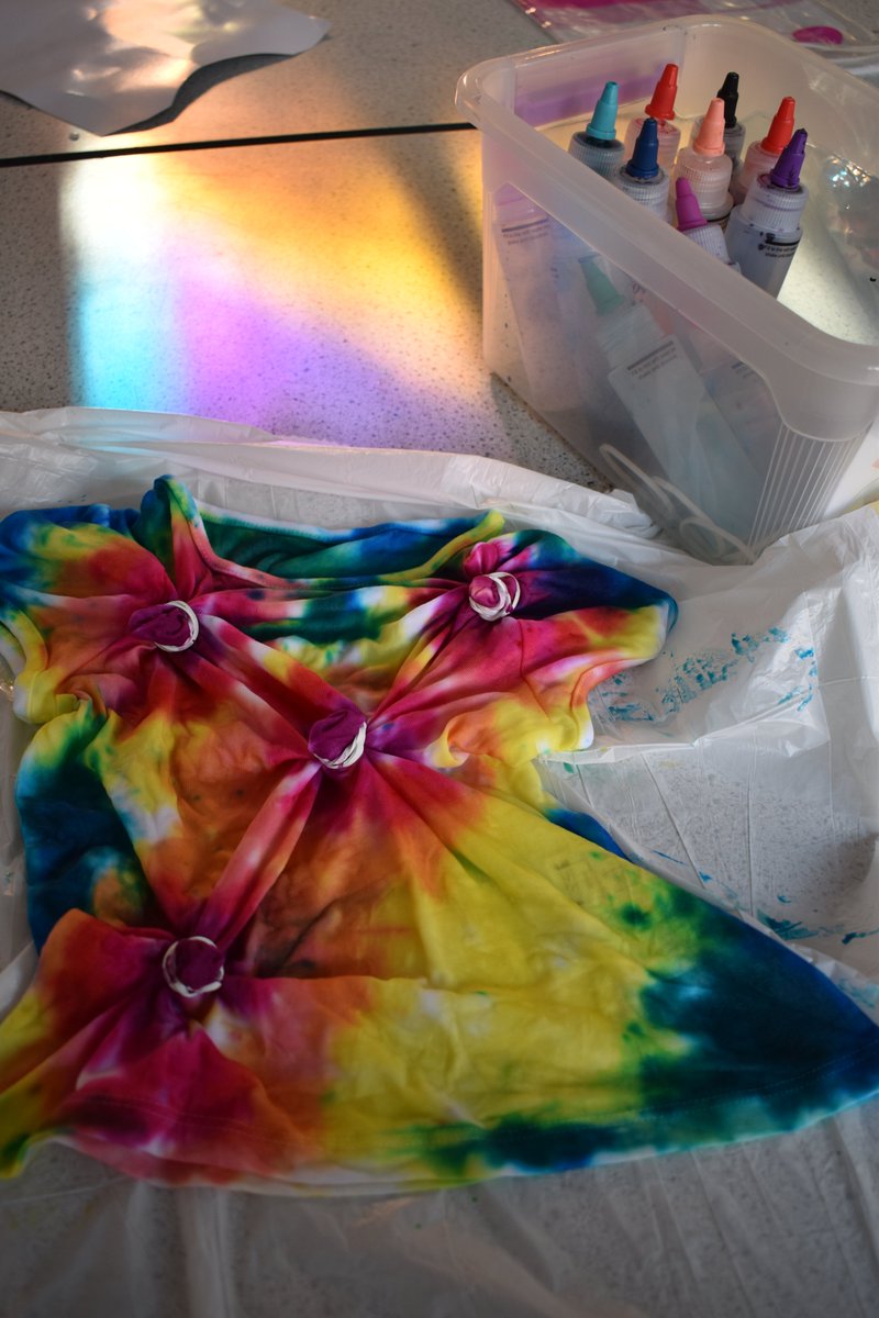 We had so much fun tie-dying at our extra-curricular year 9 club last week. We will be repeating this activity next half-term. Ask your Art Teacher for more information!🌈🌈🌈