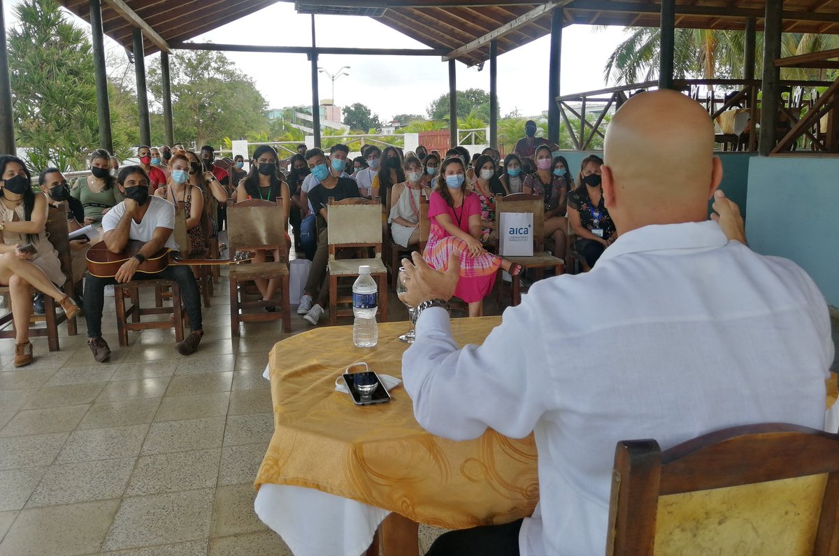 GHNordelo5's tweet photo. Estuvimos en conversatorio con jóvenes de los Laboratorios AICA, organizado por el Comité de Base de la #UJCdeCuba en saludo al #4deAbril #Cuba #VamosConTodo #CDRCuba #SomosDelBarrio https://t.co/6sMfTZdybO