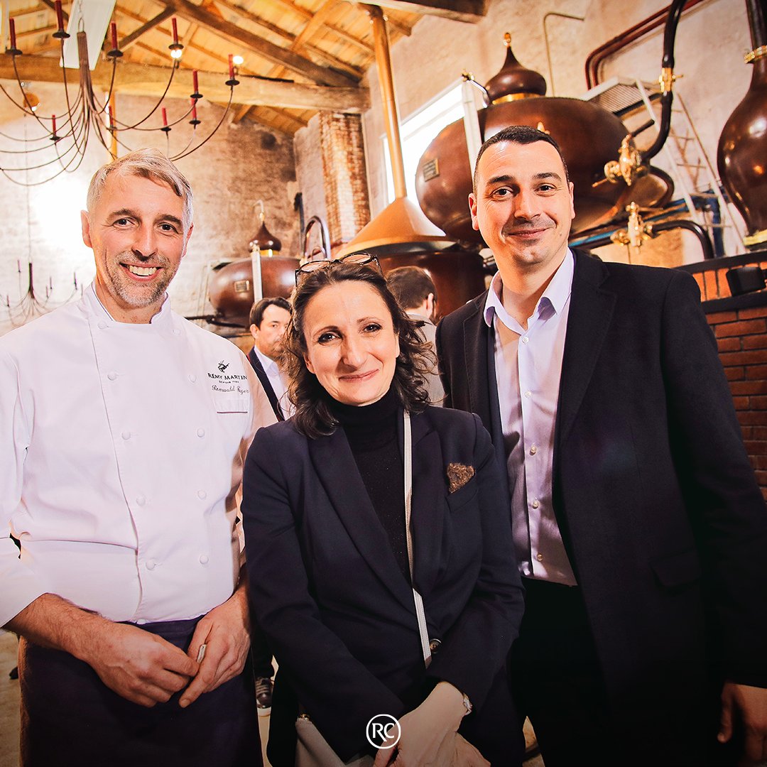 remycointreau's tweet photo. On March 22, the Michelin Stars Ceremony was held in Cognac. It was the perfect occasion for the House of Rémy Martin to celebrate French gastronomy, excellence and savoir-faire.
#Michelin2022 #MichelinStars #ExploreCognac #Cognac #TeamUpForExcellence #SustainableException https://t.co/5s5lvG9ZAj