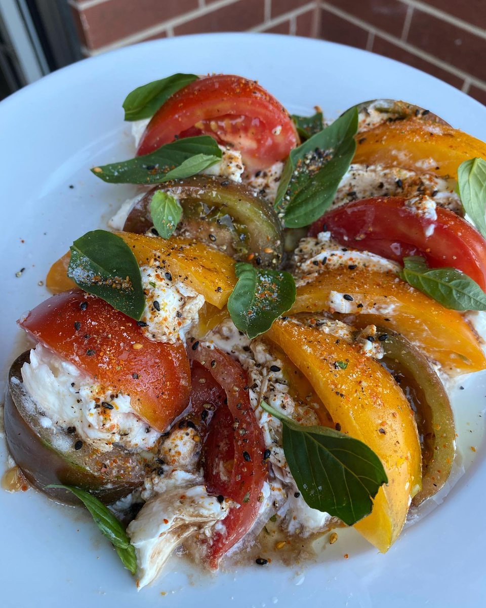 NudeDudeFood's tweet photo. What sexy looks like.... https://t.co/aArCXBpCX2