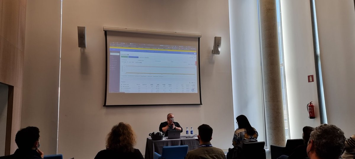Khasta83's tweet photo. "Cómo realizar una auditoría #SEO efectiva con SE Ranking" con el gran @rafsos #CEMD2022 https://t.co/LeoxaAh8Zp