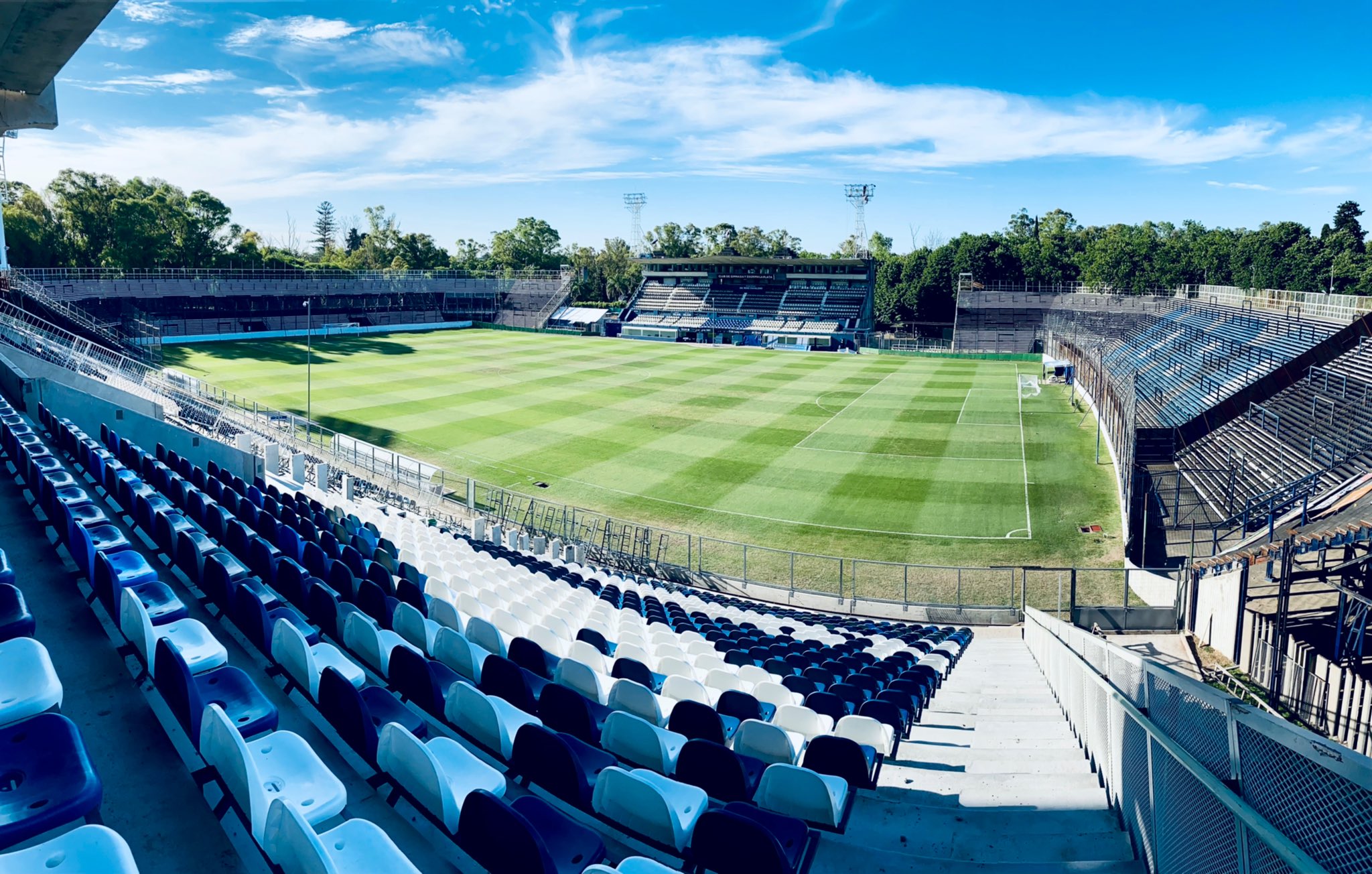 Gimnasia 🐺 on Twitter: "Tras la inspección realizada por Aprevide, y al constatar que se cumplió con los requerimientos solicitados, se habilitó la Platea H "Néstor Basile". El estadio Juan Carmelo Zerillo