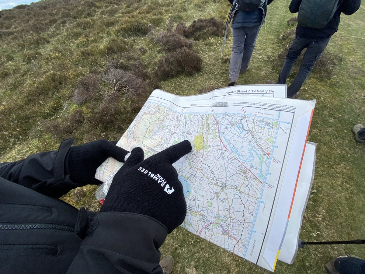 RamblersCymru's tweet photo. Our #PathsToWellbeing staff have had a fantastic day in Llangorse in the @BreconBeaconsNP on a Navigation Course, learning how to navigate using a compass and maps! #WeAreRamblers https://t.co/gT4z9uBhV3