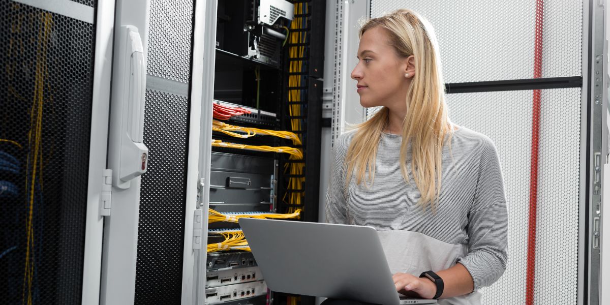 insightdirectnc's tweet photo. A Guide to Structured Cabling https://t.co/O2Hib1pd3y https://t.co/zbF3LPw9Tr
