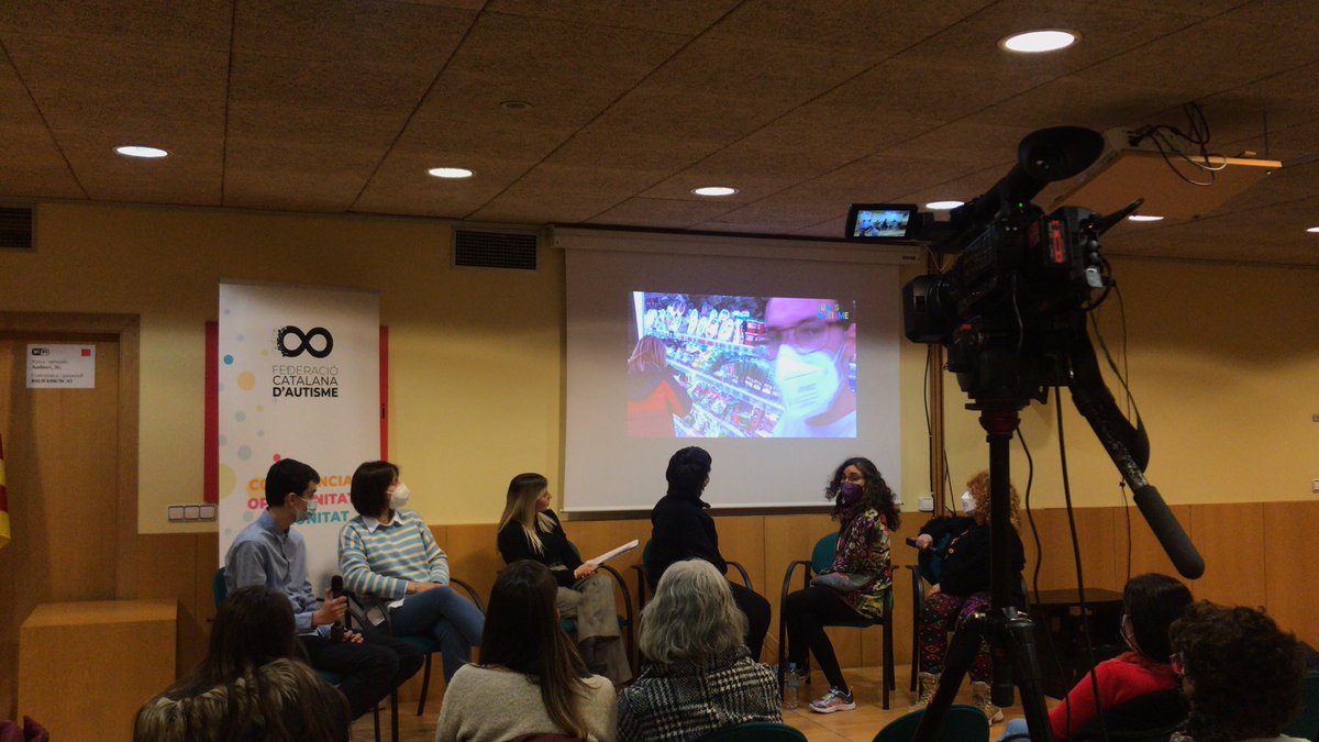 FedCatAutisme's tweet photo. La Fundació @juntsautisme també ha volgut mostrar la realitat dels joves del seu projecte de vida adulta, el #projecteEVI, amb aquest vídeo. Per ells hagués estat molt estressant i angoixant venir: d’aquesta manera, també són presents! https://t.co/ae9auAtWP4