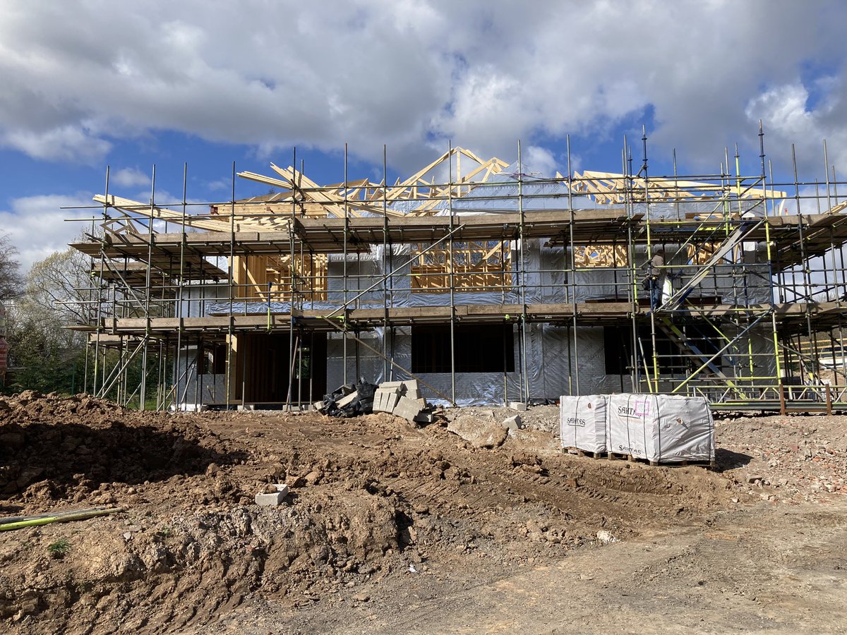 Penninetimber's tweet photo. The roof is now on at our #timberframe at Nut Bank Lane, #Middleton. Looking good!. https://t.co/cqt5DyOQo5