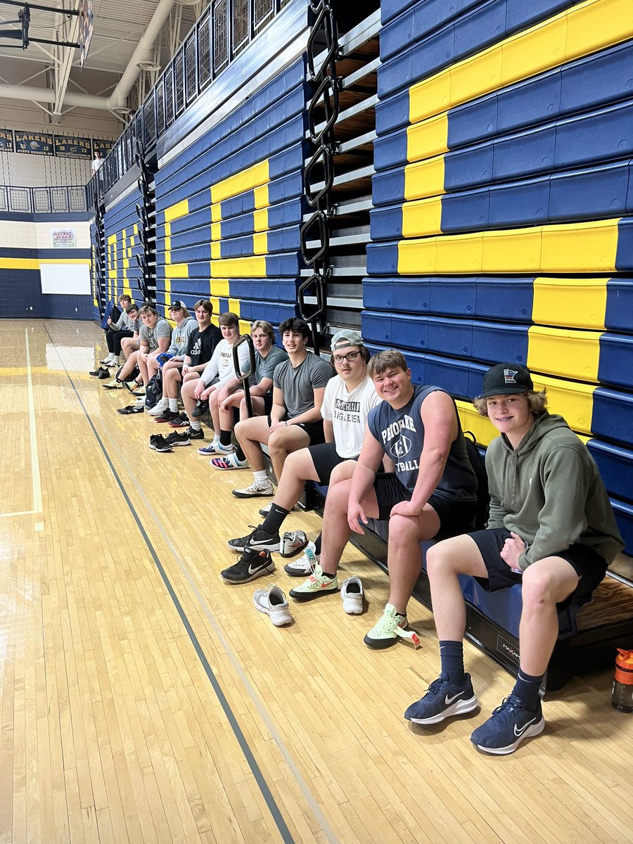 maxmoser73's tweet photo. The boys are hucking over spring break! #PLTF @JonFlatness @PLtrackcoach https://t.co/6IMqV37R7y