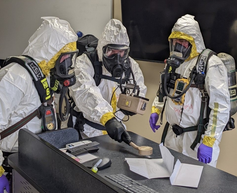 #FBINashville participated in a joint training exercise with @FranklinFire and @TNDeptofHealth. The training focused on the response and collection of white powder letters.