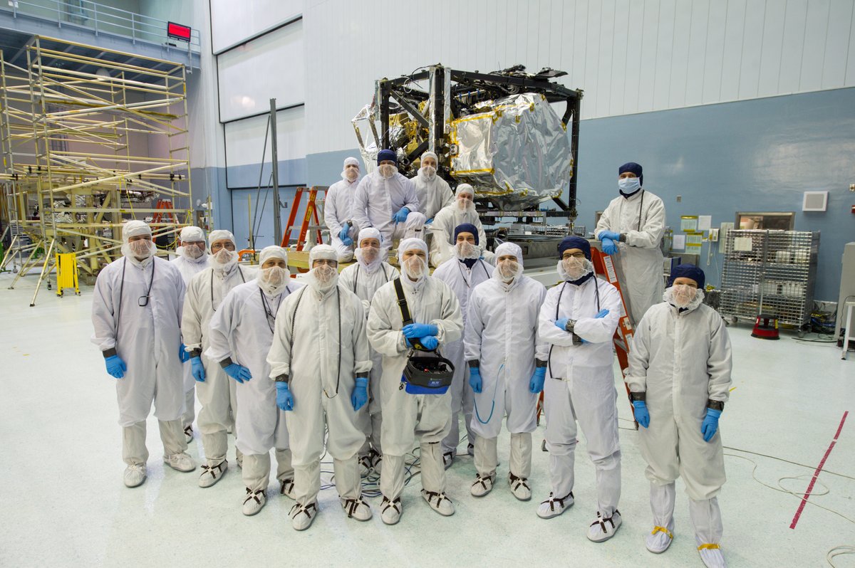 NASAWebb's tweet photo. Now let's get in formation 😎 

3 out of #NASAWebb's 4 instruments have been successfully aligned to its mirrors! This concludes the 6th stage of its 7 mirror alignment phases to create the most accurate &amp; focused images possible: https://t.co/VjxlpXc857 #UnfoldTheUniverse https://t.co/SDyDYQLnaB