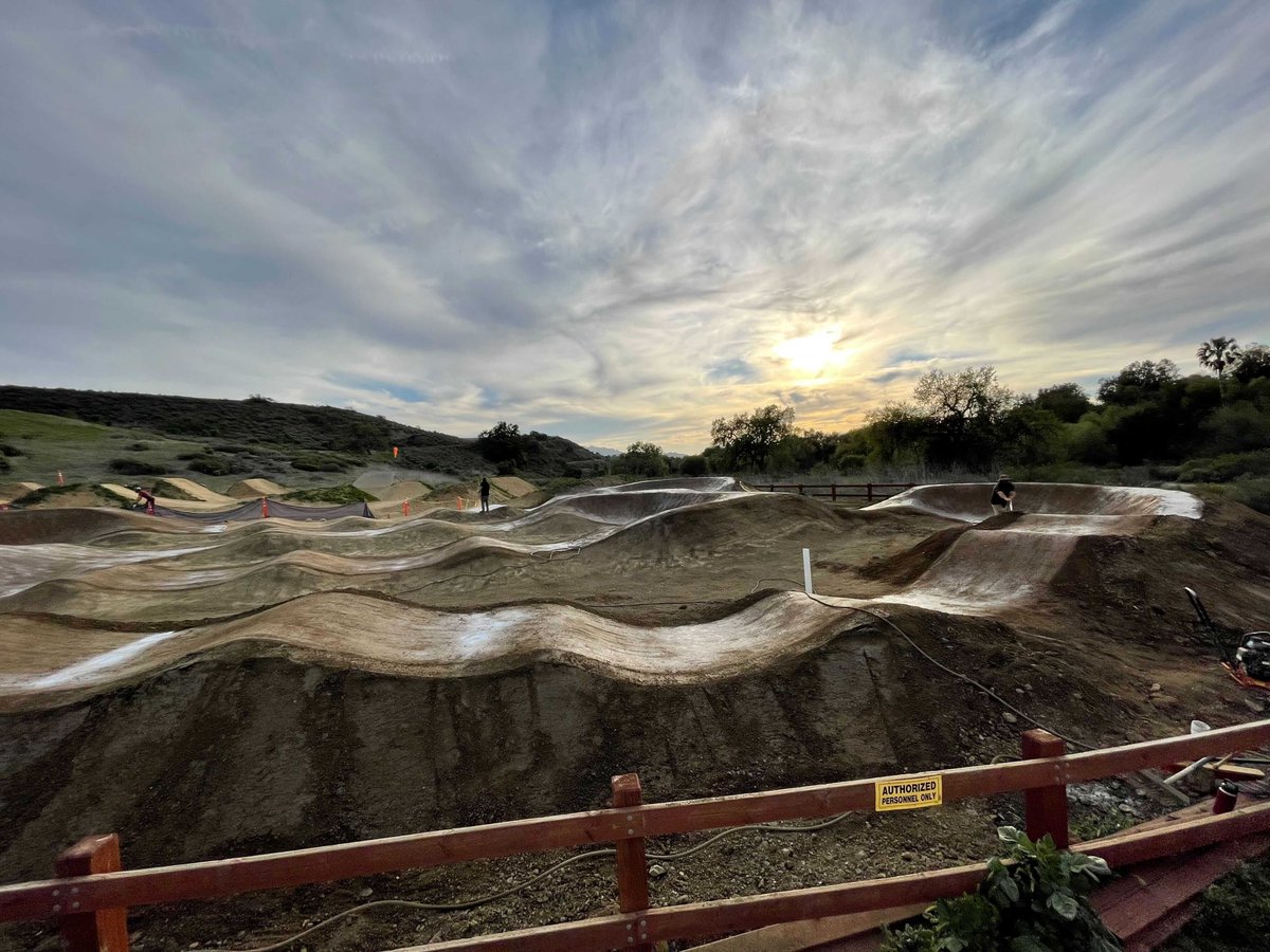 camtborg's tweet photo. Member org @CORBAmtb just completed the Sapwi Bike Park phase IV pump track upgrade! 💫 #MTB #losangeles #LATrails #mountainbiking #bikepark https://t.co/Xfndk2ayK1