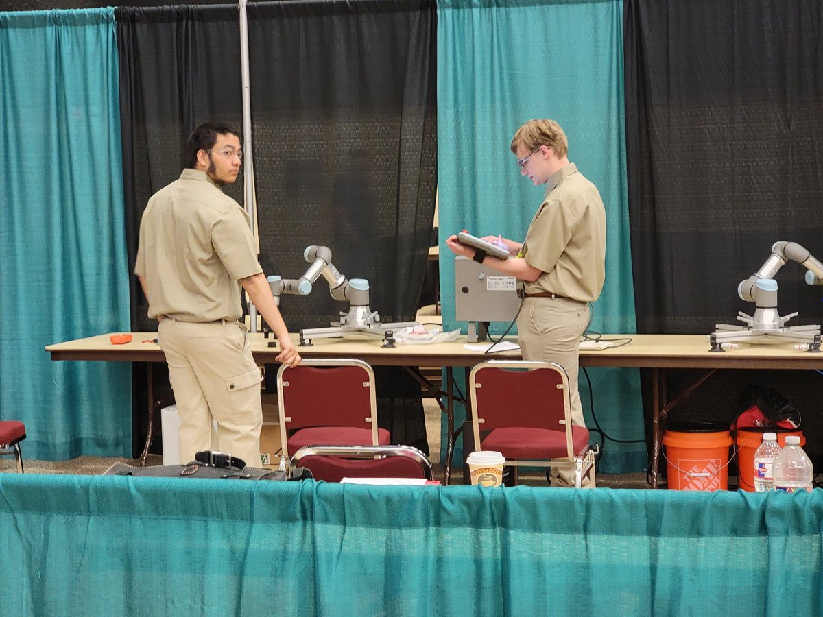 CtcHollenstein's tweet photo. @SkillsUSATX Robotic and Automation competition is under way. Good luck! @EMSISD_CTE @EMSISD @KimTraylor01 #emsproud #HCTCready https://t.co/zHyXBlMbrj