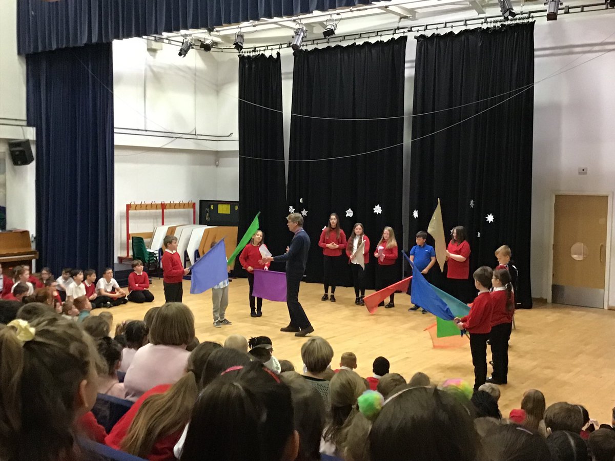 rockinghamii's tweet photo. We had a special Easter themed assembly from Reverend Ian who came to tell the children the Easter story. They loved getting involved! @RockinghamPri #rockinghamre https://t.co/eCgqkRFAq2