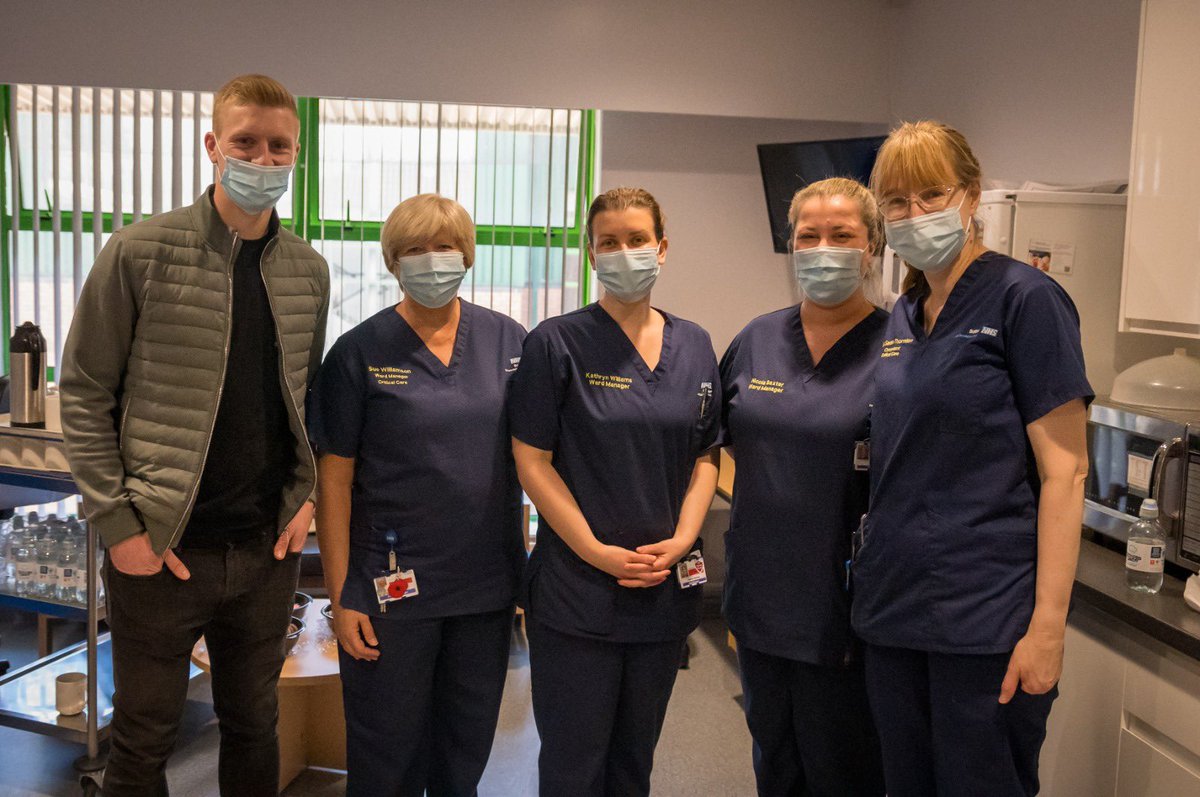 Ben6Mee's tweet photo. Met some really inspirational people down at Bolton Royal Hospital. The work the NHS does is incredible and my respect for them is huge. Great to see for myself where some of the money raised from the #PlayersTogether campaign has made a difference. https://t.co/MwDNIYsMHz